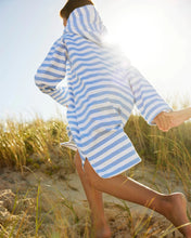 Load image into Gallery viewer, Hooded Beach Towel