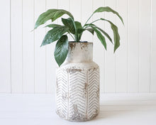 Load image into Gallery viewer, Fibreglass Planter