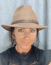 Load image into Gallery viewer, Johnny wool safari hat