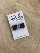 Load image into Gallery viewer, Mini bamboo stud