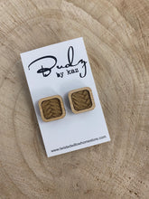 Load image into Gallery viewer, Mini bamboo stud