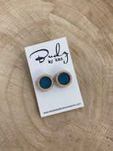Load image into Gallery viewer, Mini bamboo stud