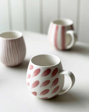 Load image into Gallery viewer, ROBERT GORDON Hug Mug