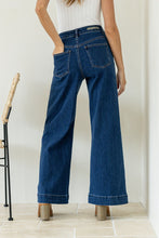 Load image into Gallery viewer, Straight Leg Stretch Jeans