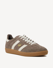 Load image into Gallery viewer, Goodsole Sneakers