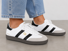 Load image into Gallery viewer, Goodsole Sneakers