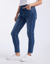 Load image into Gallery viewer, Italian star jeans-Emma