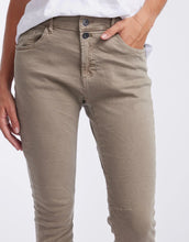 Load image into Gallery viewer, Italian star jeans-Emma
