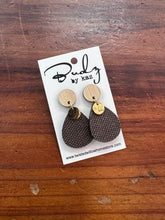 Load image into Gallery viewer, BudzbyKaz Linen earrings