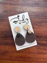 Load image into Gallery viewer, BudzbyKaz Linen earrings