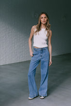 Load image into Gallery viewer, Dana Patch Pocket Jeans