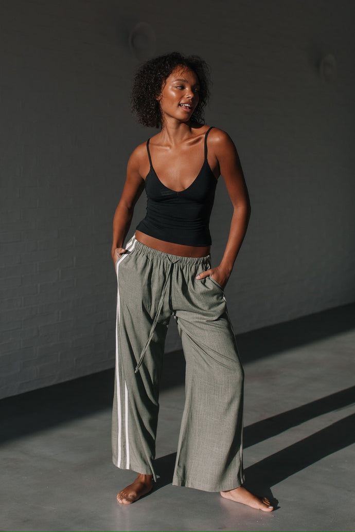 Side Stripe Linen Pant