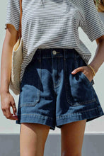Load image into Gallery viewer, CERES LIFE Weekender Shorts