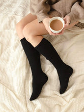 Load image into Gallery viewer, Bed &amp; Butter Socks