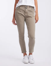 Load image into Gallery viewer, Italian star jeans-Emma