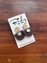 Load image into Gallery viewer, BudzbyKaz Linen earrings
