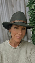 Load image into Gallery viewer, Johnny wool safari hat