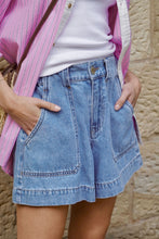Load image into Gallery viewer, CERES LIFE Weekender Shorts