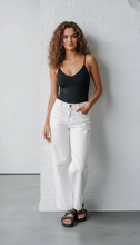 Load image into Gallery viewer, Straight Leg Stretch Jeans
