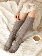 Load image into Gallery viewer, Bed &amp; Butter Socks