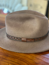 Load image into Gallery viewer, Johnny wool safari hat